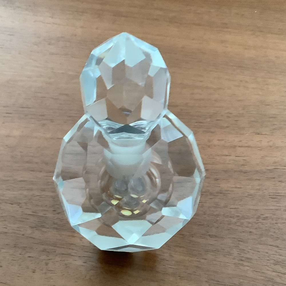 Vintage Crystal perfume bottle with stopper